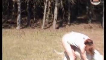 Sexy slut with snug pussy screws a canine